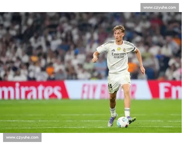 后防铁闸立功!赫伊森率西班牙世预赛夺关键三分 后防铁闸立功!赫伊森率西班牙世预赛夺关键三分